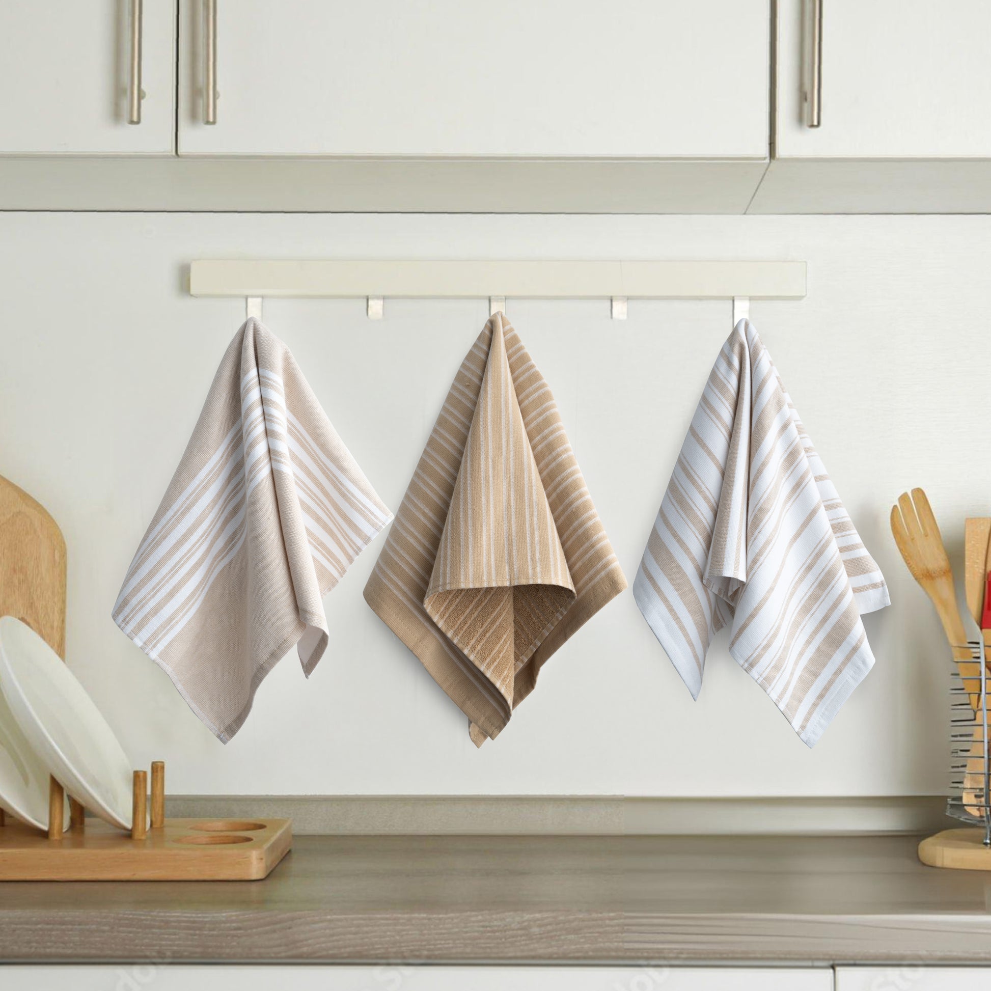 6-Piece Kitchen Towels Set in use – Lux Decor